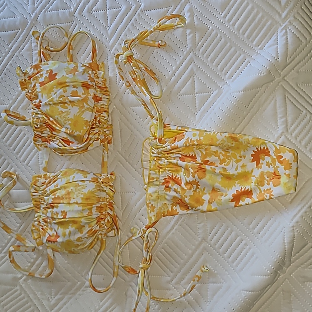 NWOT SHEIN Orange and Yellow Swimsuit